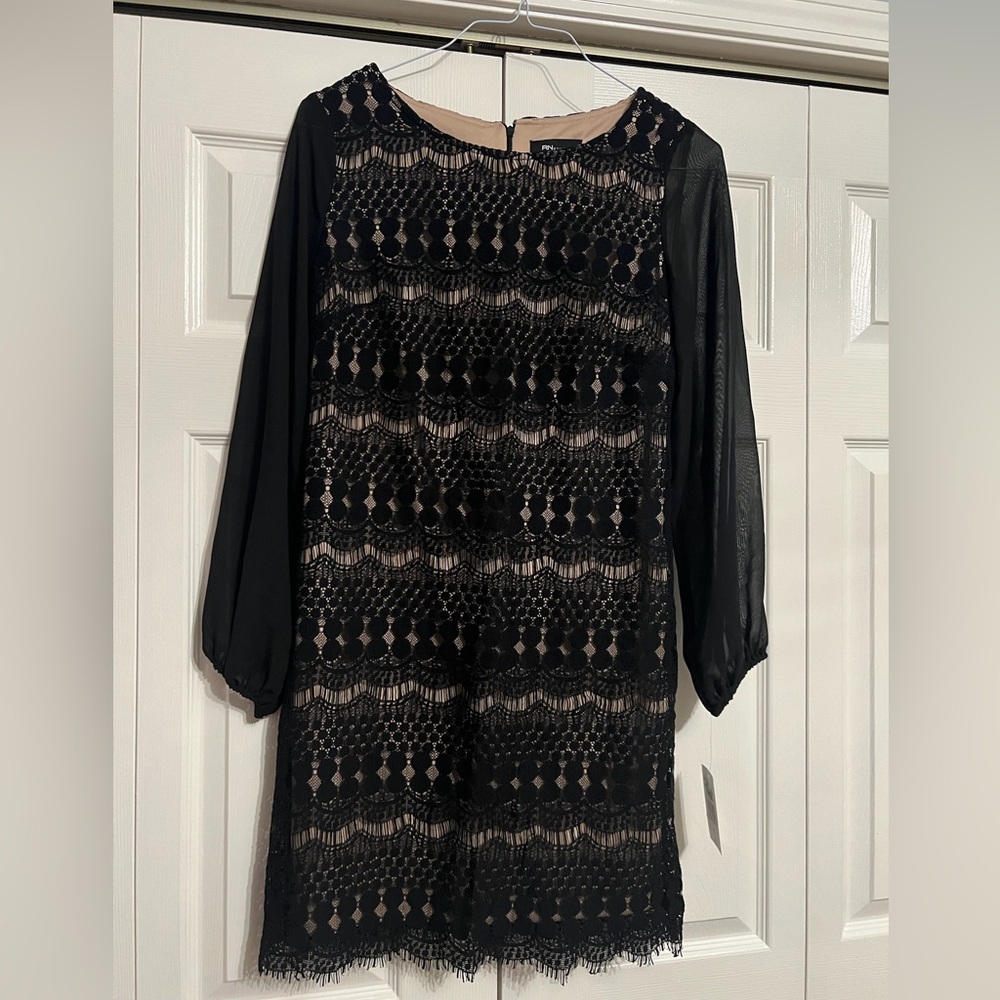 RN Studio Ronni Nicole Black Nude Lace Long Sleeve Cocktail Shift Dress Sz 4 NWT